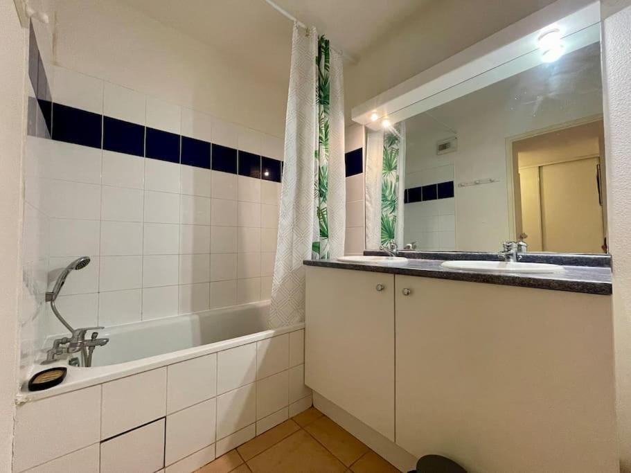L'Appartement Michelet - Parking Prive Et Gratuit - 2Km Cite Medievale Carcassonne Luaran gambar